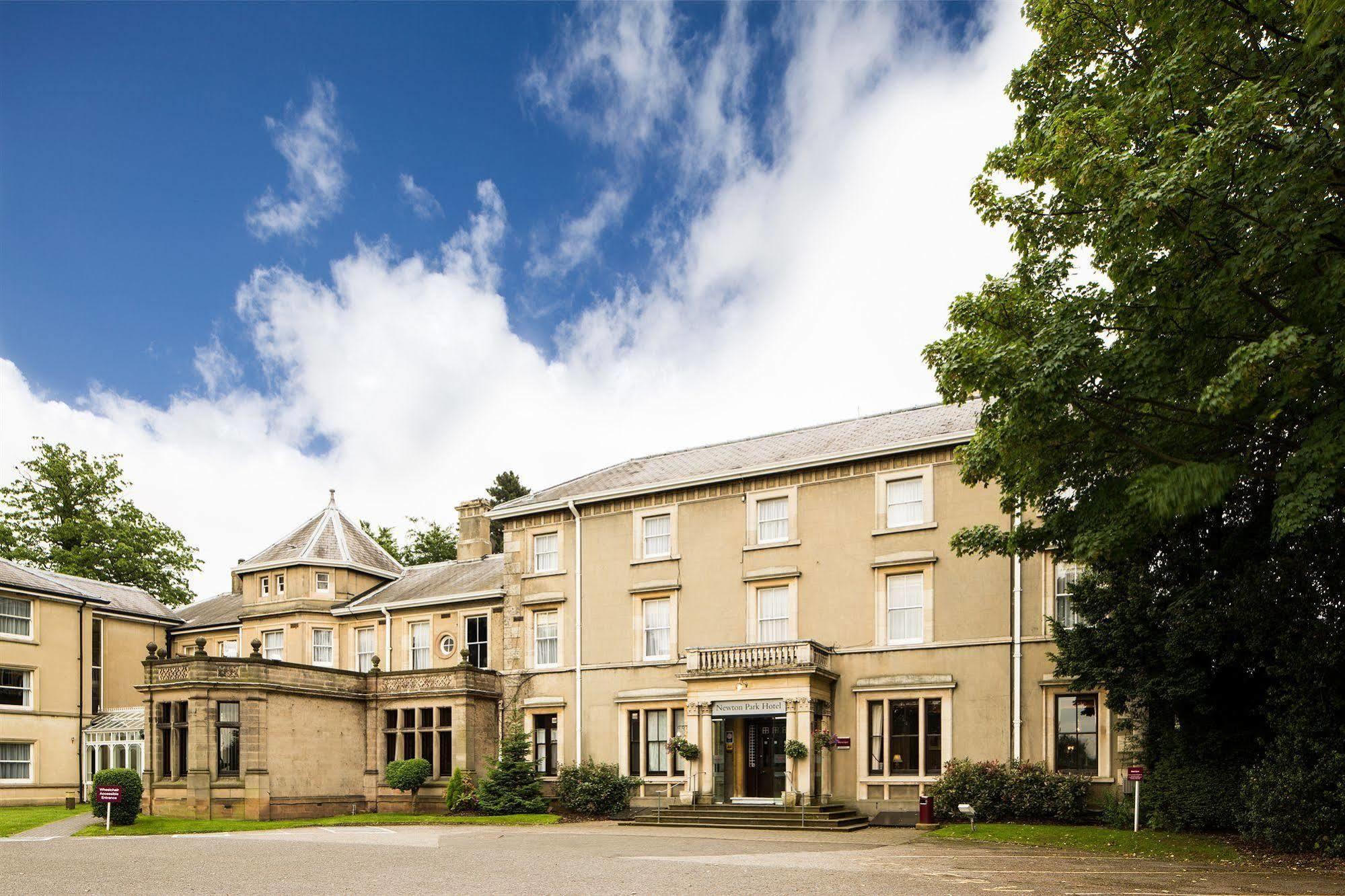 Mercure Burton Upon Trent, Newton Park Extérieur photo